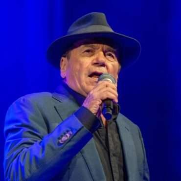 Former Little River Band Frontman – GLENN SHORROCK – The Original Voice Reminisces