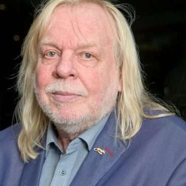 Rick Wakeman's Iconic Career – A Life on Keys