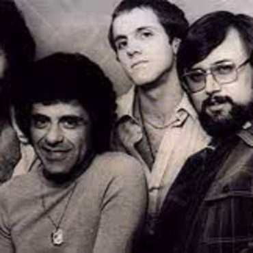Frankie Valli & The Four Seasons' LEE SHAPIRO – The Story
