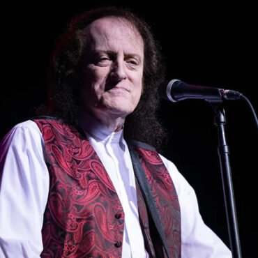 Tommy James: Hits, Hustle & the Mob Behind the Music